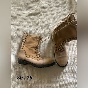 Roxy boots size 7.5 tan lace up
